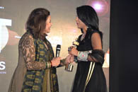   presenter   PADMA SHRI Ritu Kumar   winner   Entertainment News Anchor Hindi   Charul Malik Aaj Tak.